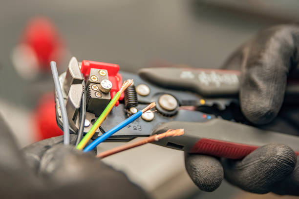 Best Local Electrician Companies  in Parkwood, CA